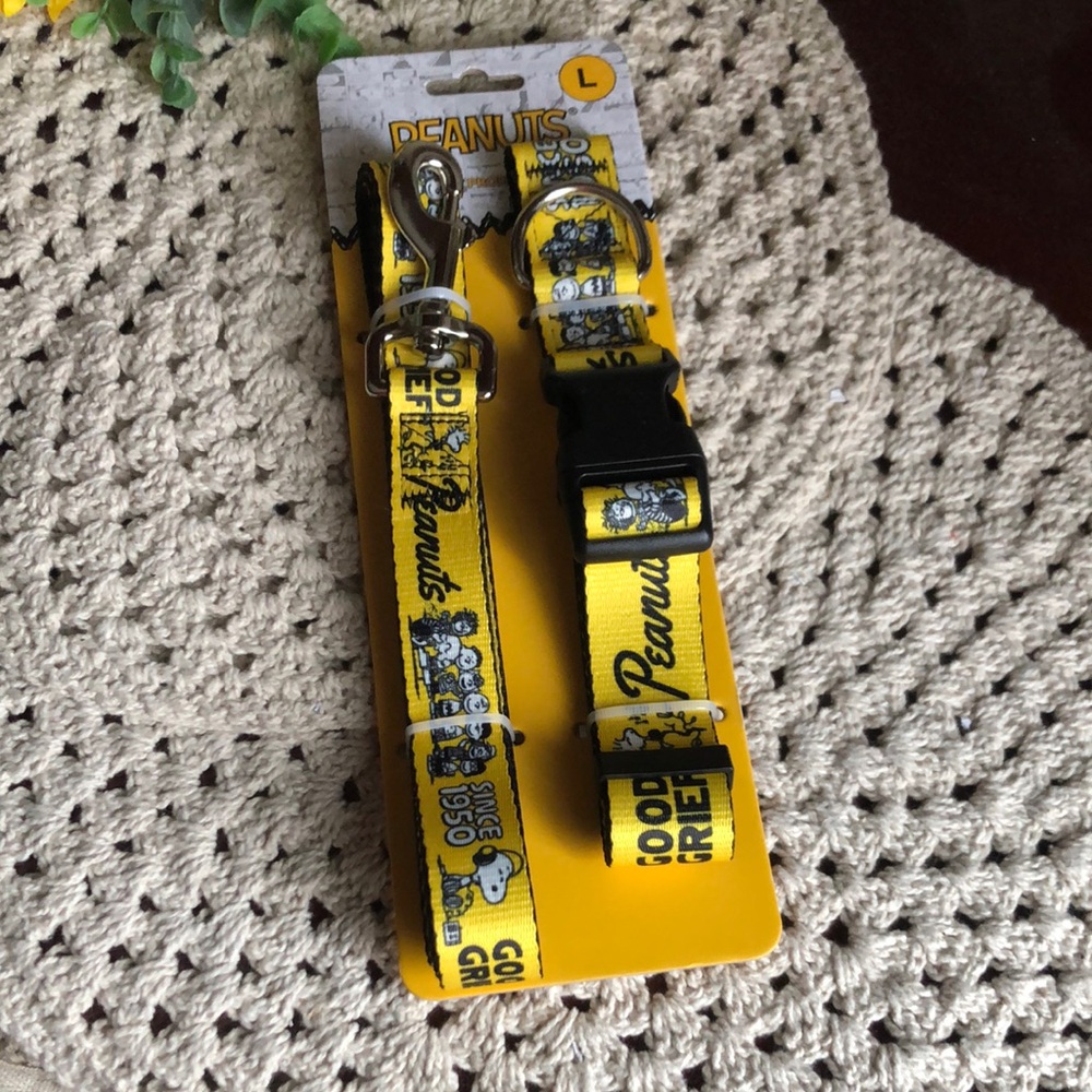 Peanuts Characters Yellow Pet Leash and Collar Set